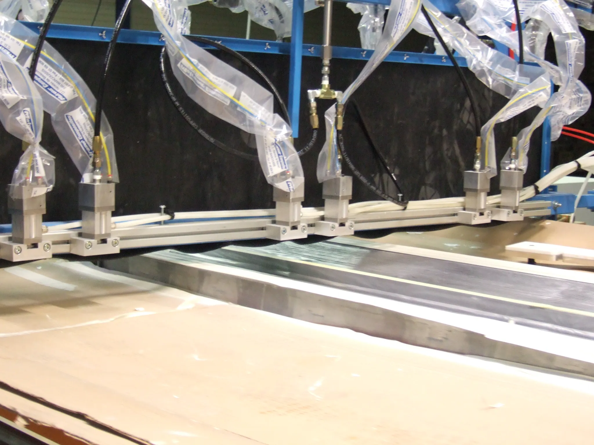 Gel coat sur chaîne de production semi-automatique