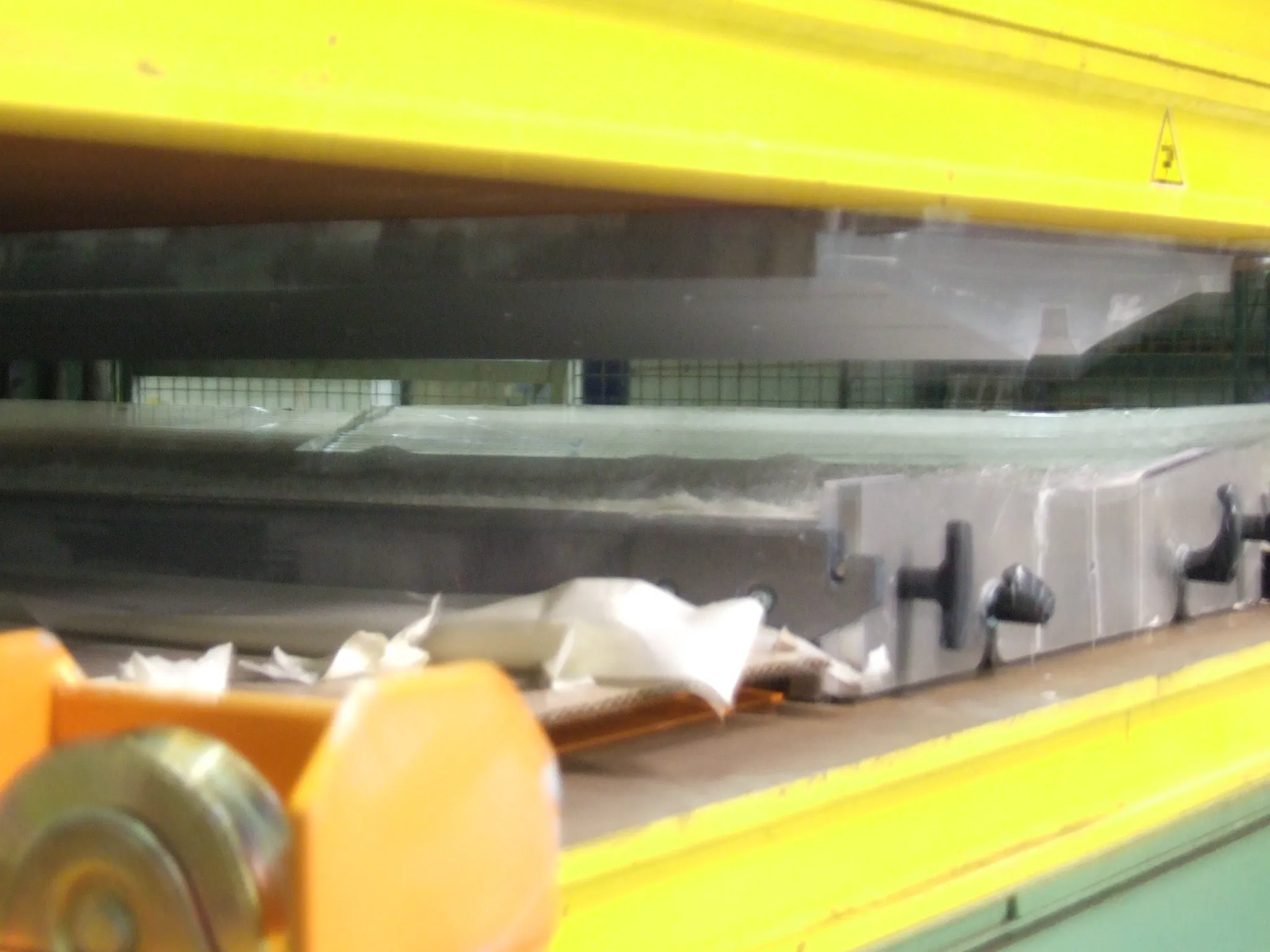 Résine de coulée sur chaîne de production semi-automatique