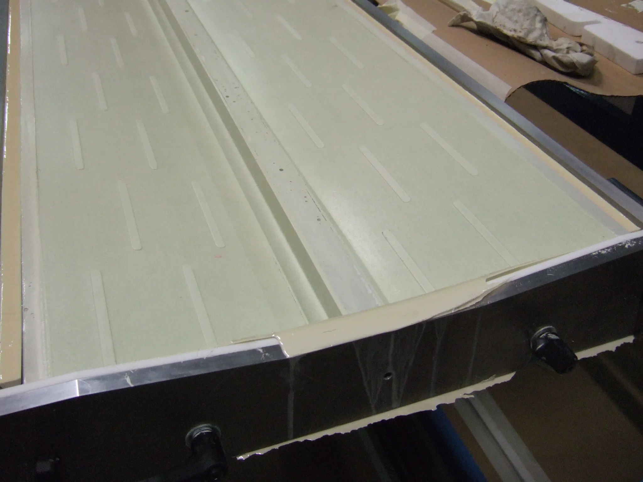 Pièce avant finition sur chaîne de production semi-automatique